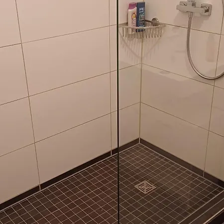 2 Tollgauer * Wabern