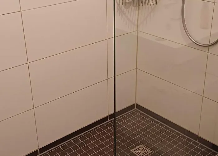 2 Tollgauer * Wabern